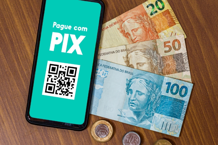 A Revolução do PIX e das Fintechs: Como a Economia Digital Transforma o Comportamento dos Brasileiros